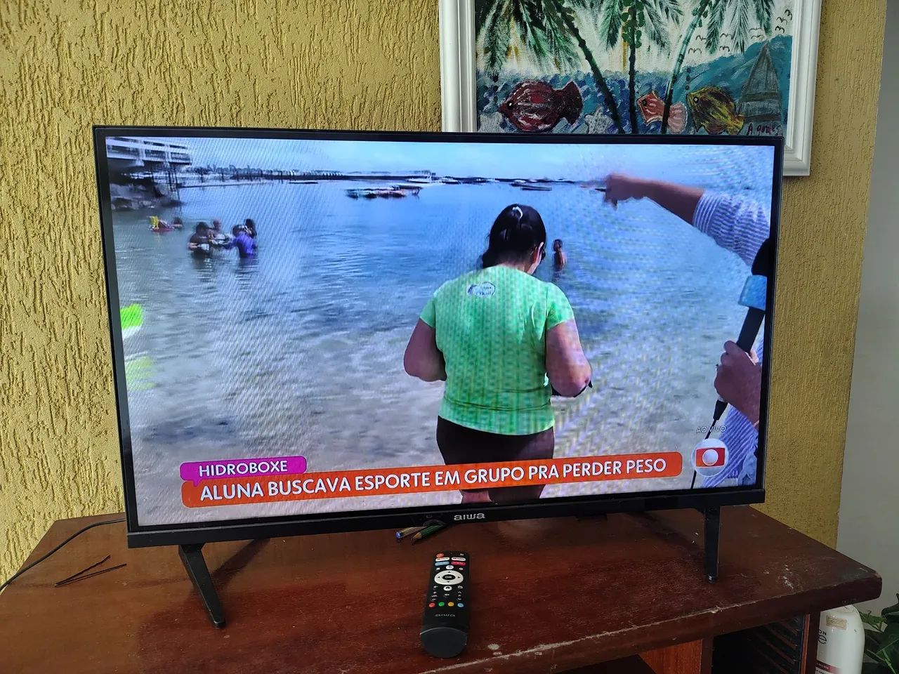 TV smart 32 polegadas Aiwa com controle estado de Nova em perfeito estado - Foto 2