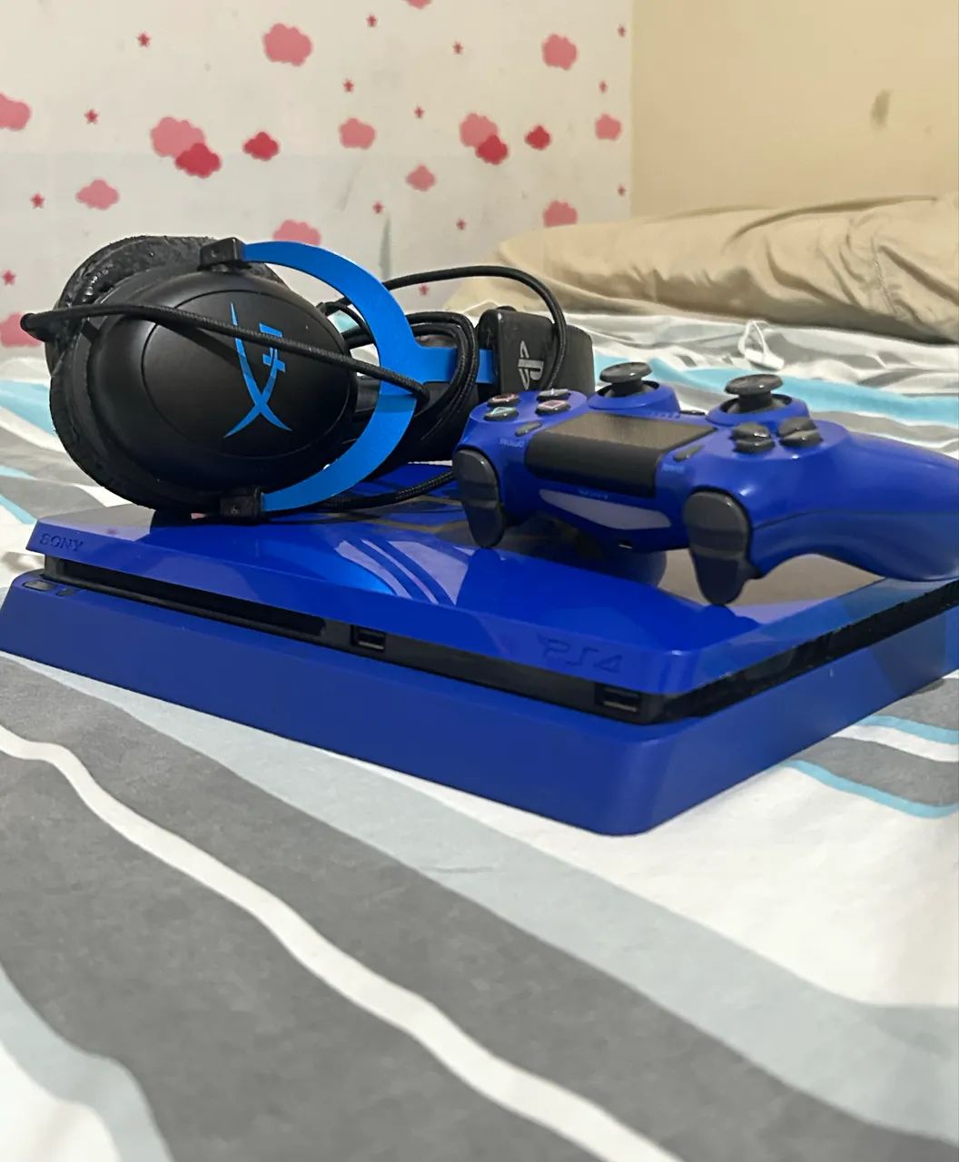 Ps4 slim edição limitada /acompanha headset e cabo hdmi - Foto 4
