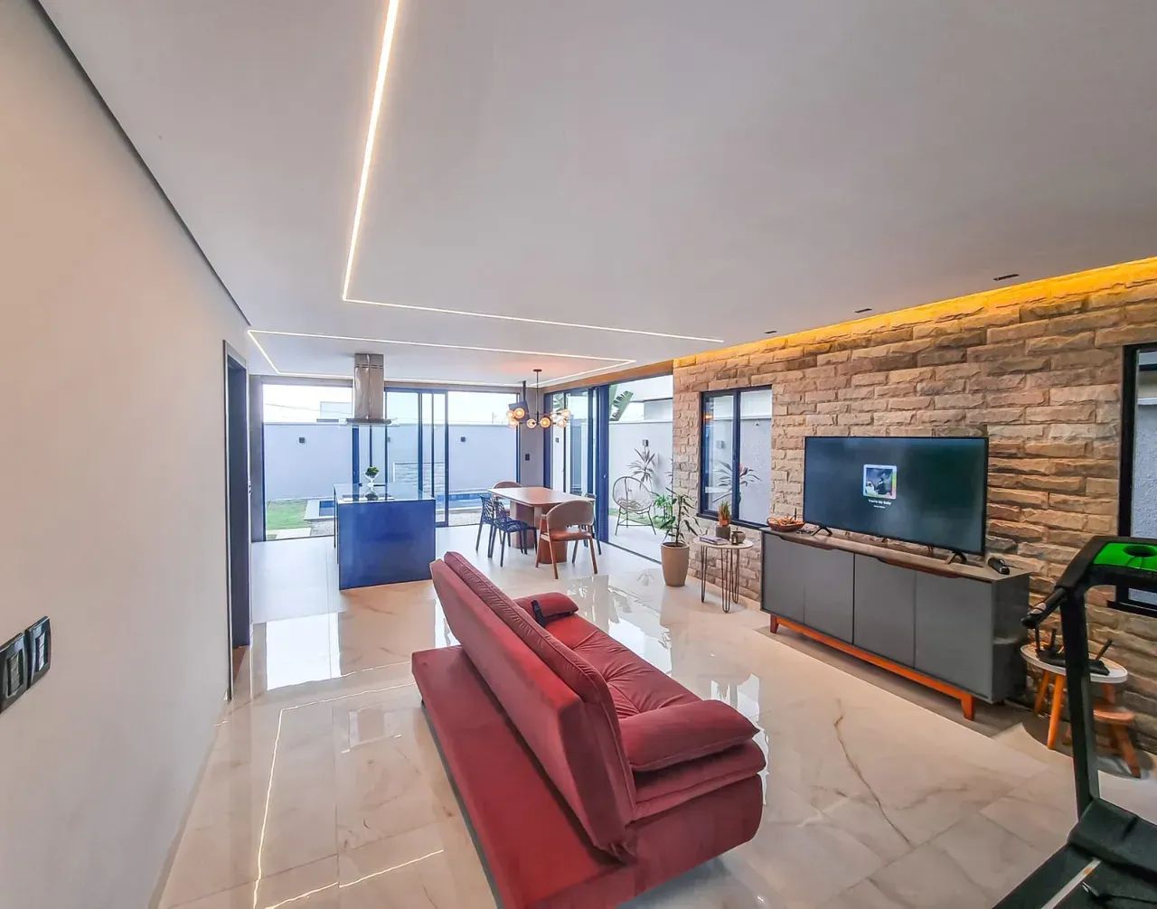 Casa super aconchegante mobiliada e com 4 quartos na Cidade Alpha com valor de oportunidad - Foto 5