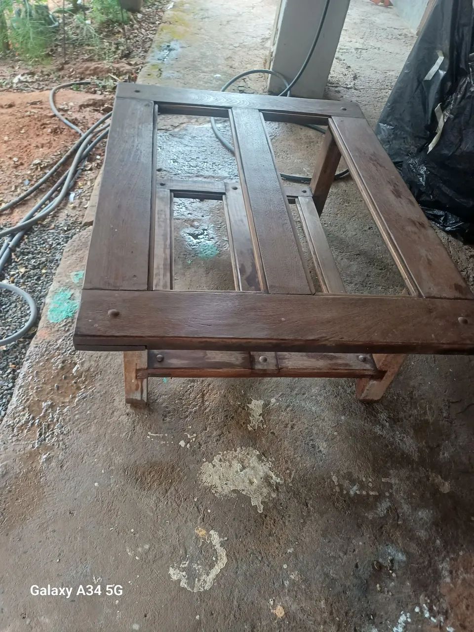 Mesa de centro em madeira 