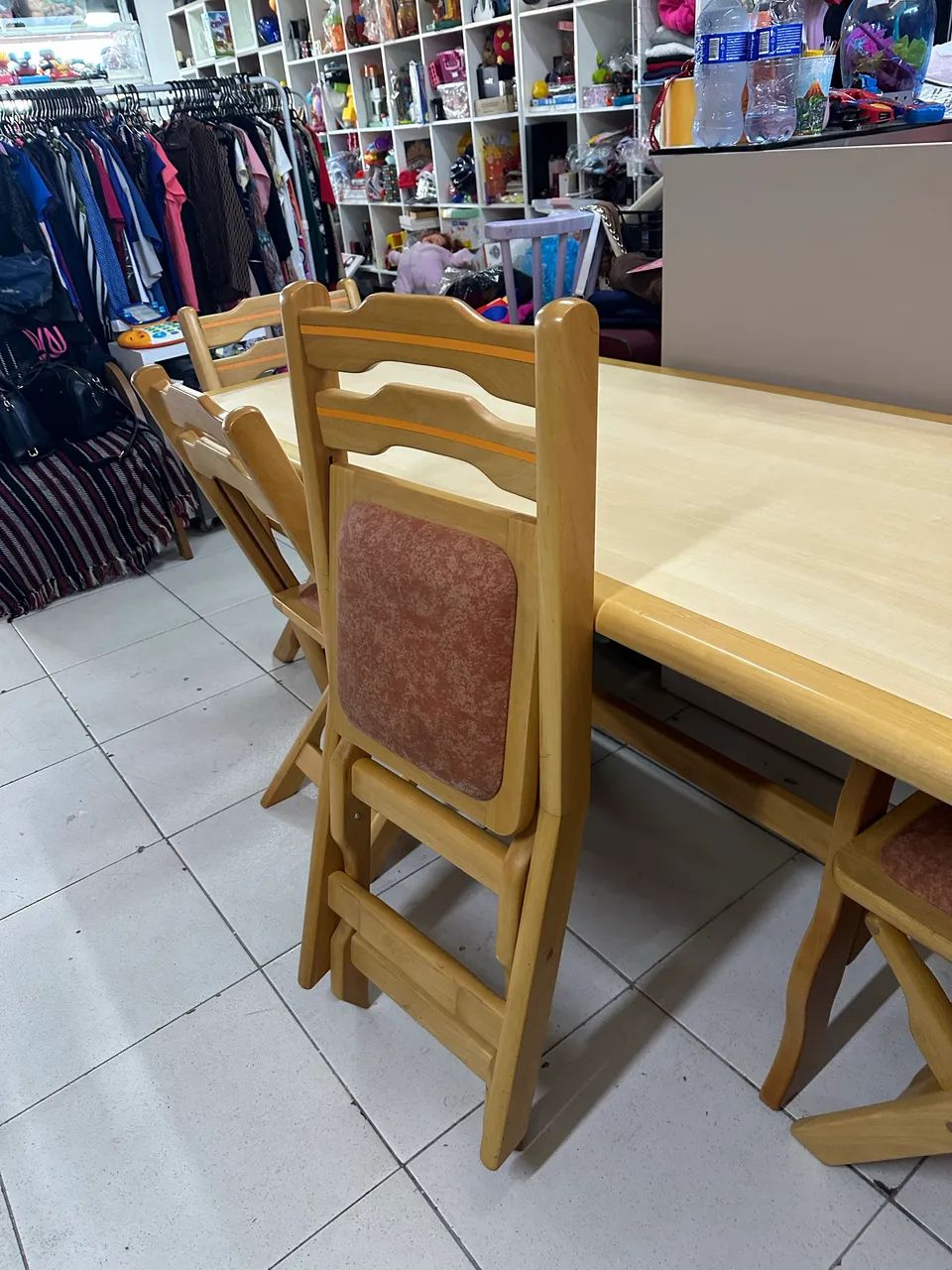 Vendo mesa jantar 6 lugares com cadeiras  - Foto 3