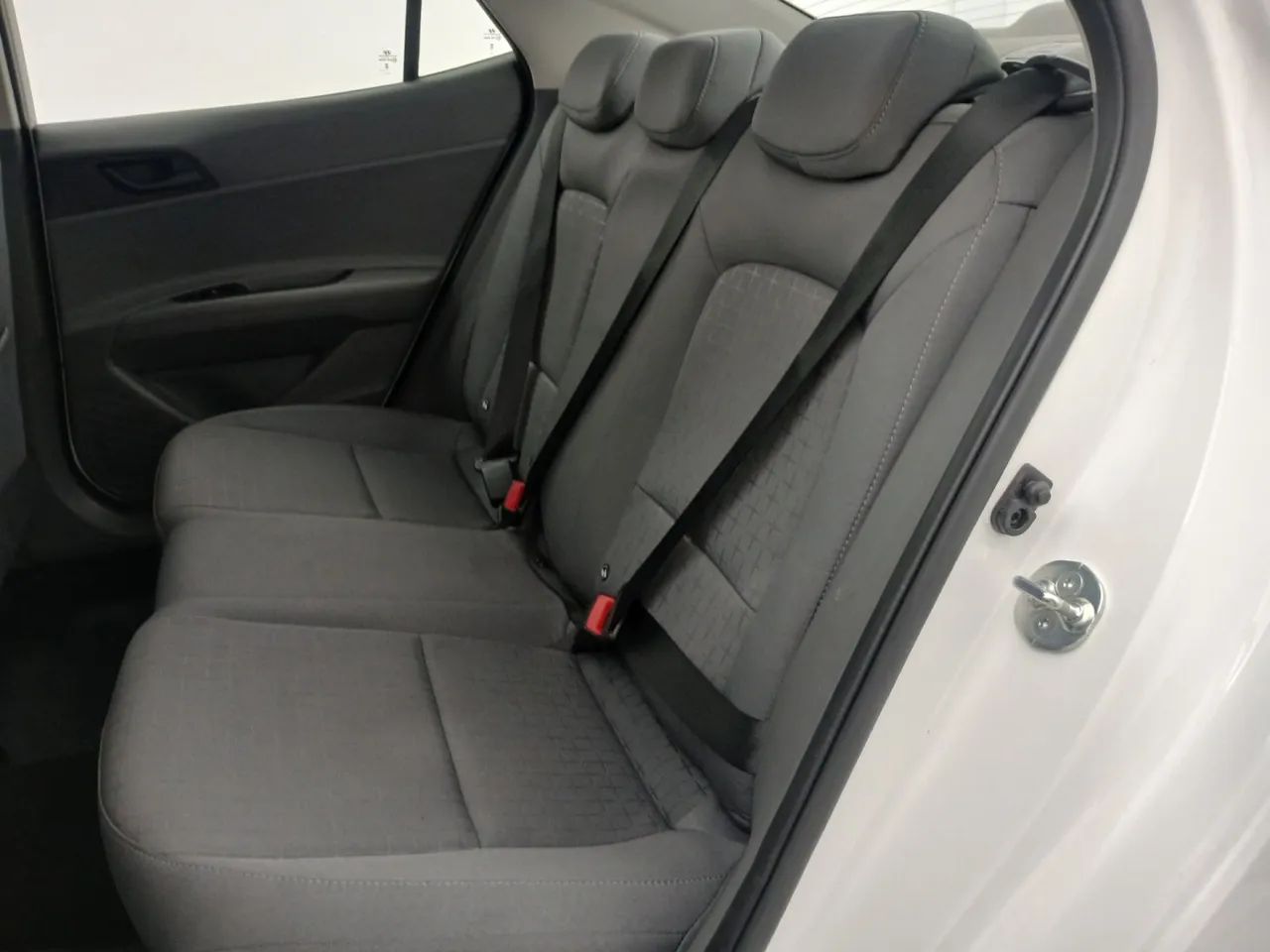 Hyundai HB20S Comfort Plus 1.0 TB Flex 12V Mec., foto 17 de 18