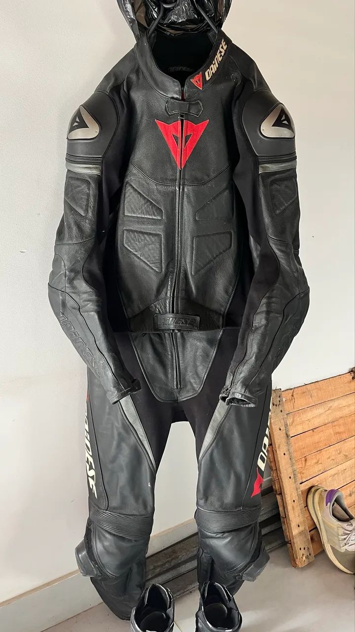 MACACÃO E BOTA DAINESE 