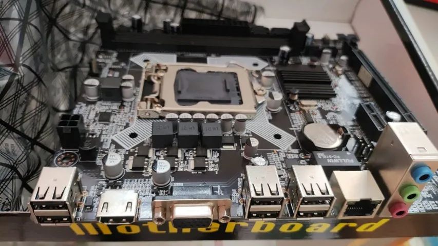 Vendo Placa Mãe H61