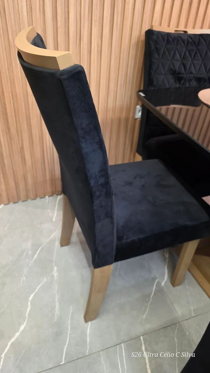 Mesa com tampo de vidro + 6 cadeiras impecáveis - Foto 5