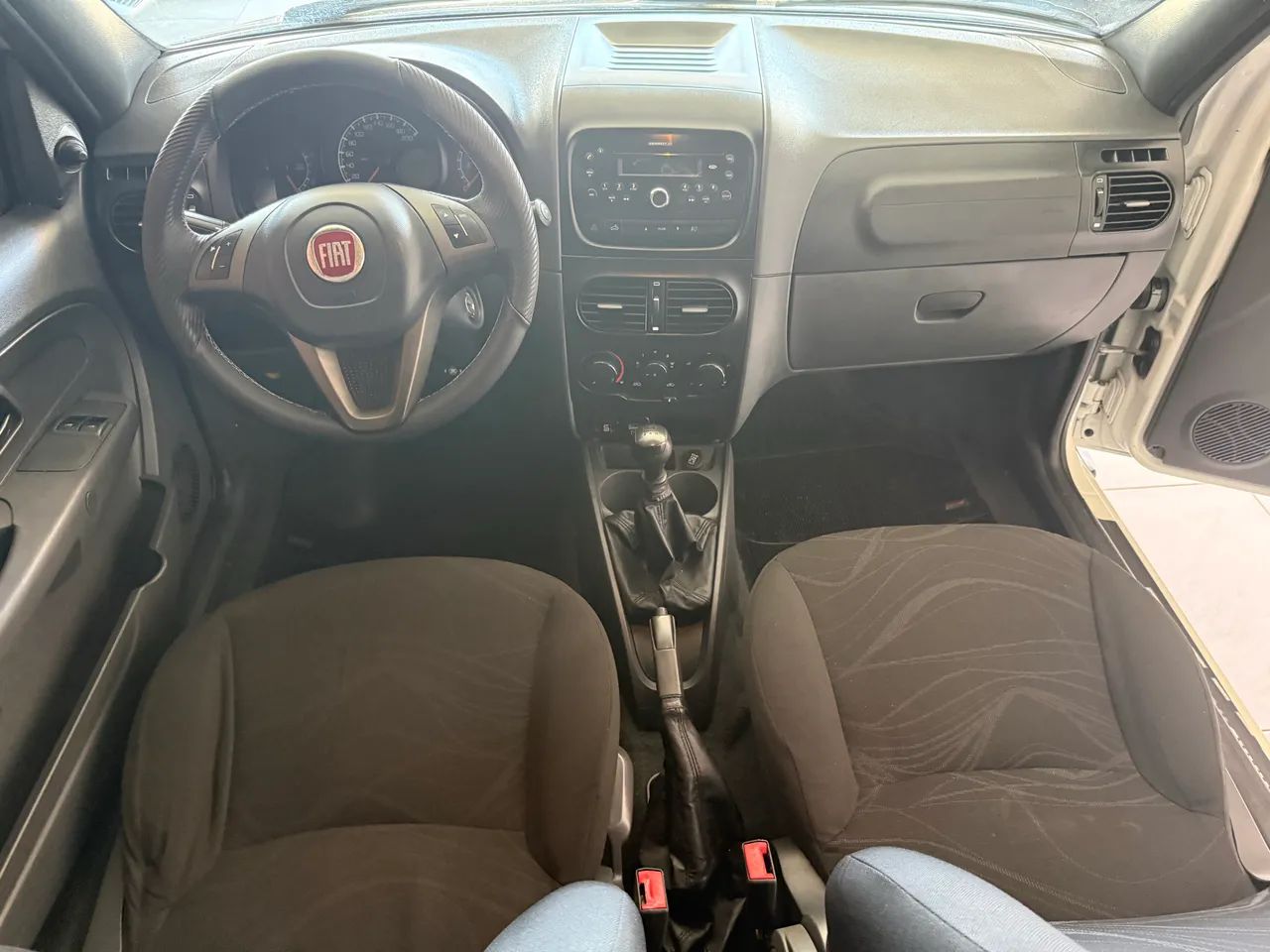 Fiat Strada Working Hard 1.4 Fire Flex 8V CD 2018 - Foto 5