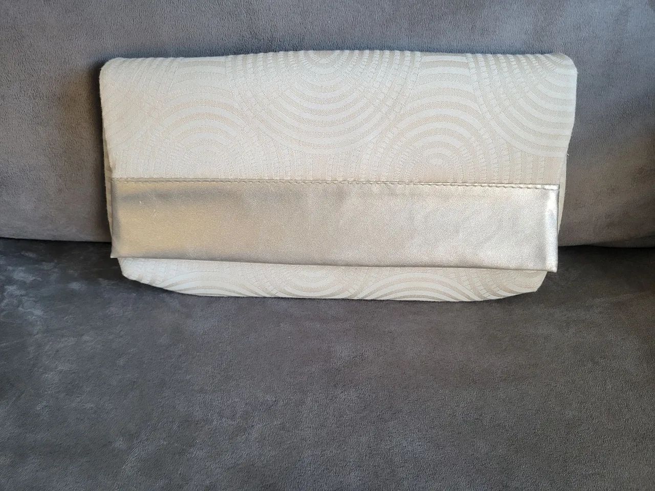 Bolsa de mão de festas marca Karsten 