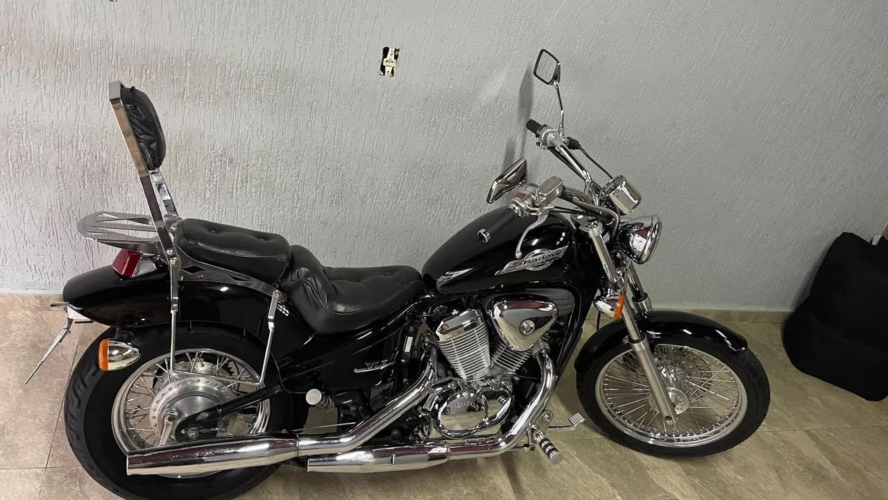 Shadow 600 2001 