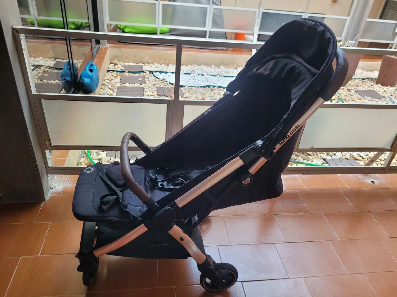 Carrinho de Bebê Eva Maxi Cosi Black Champagne