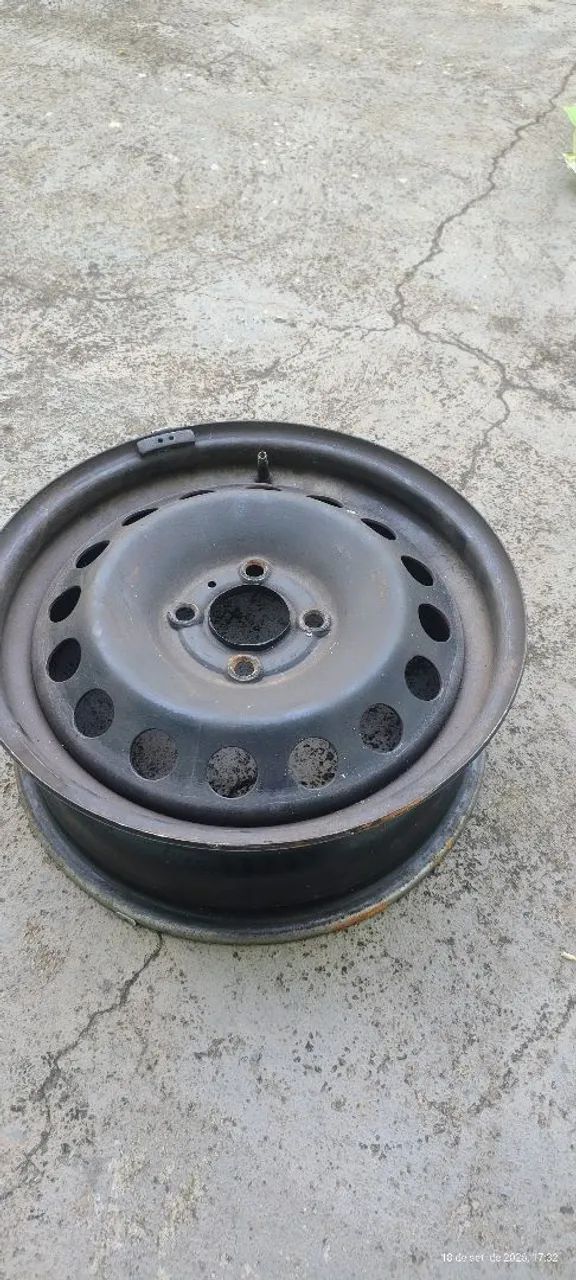 Roda de ferro 4x100 Aro 15" para carro 4 furos  - Foto 2