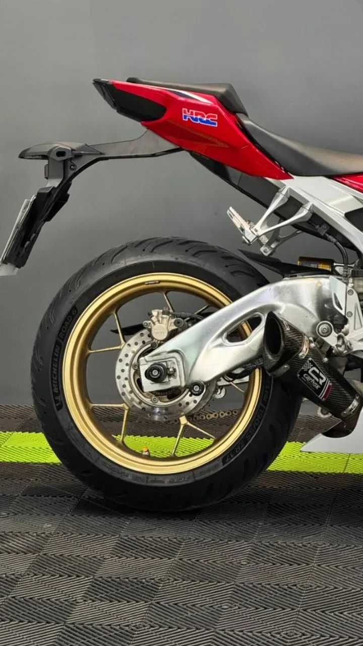 ? HONDA CBR 1000RR  - Foto 2