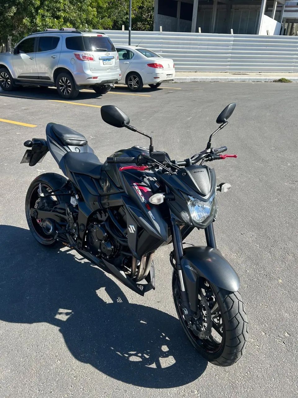 VENDE-SE SUZUKI GSX-S 750