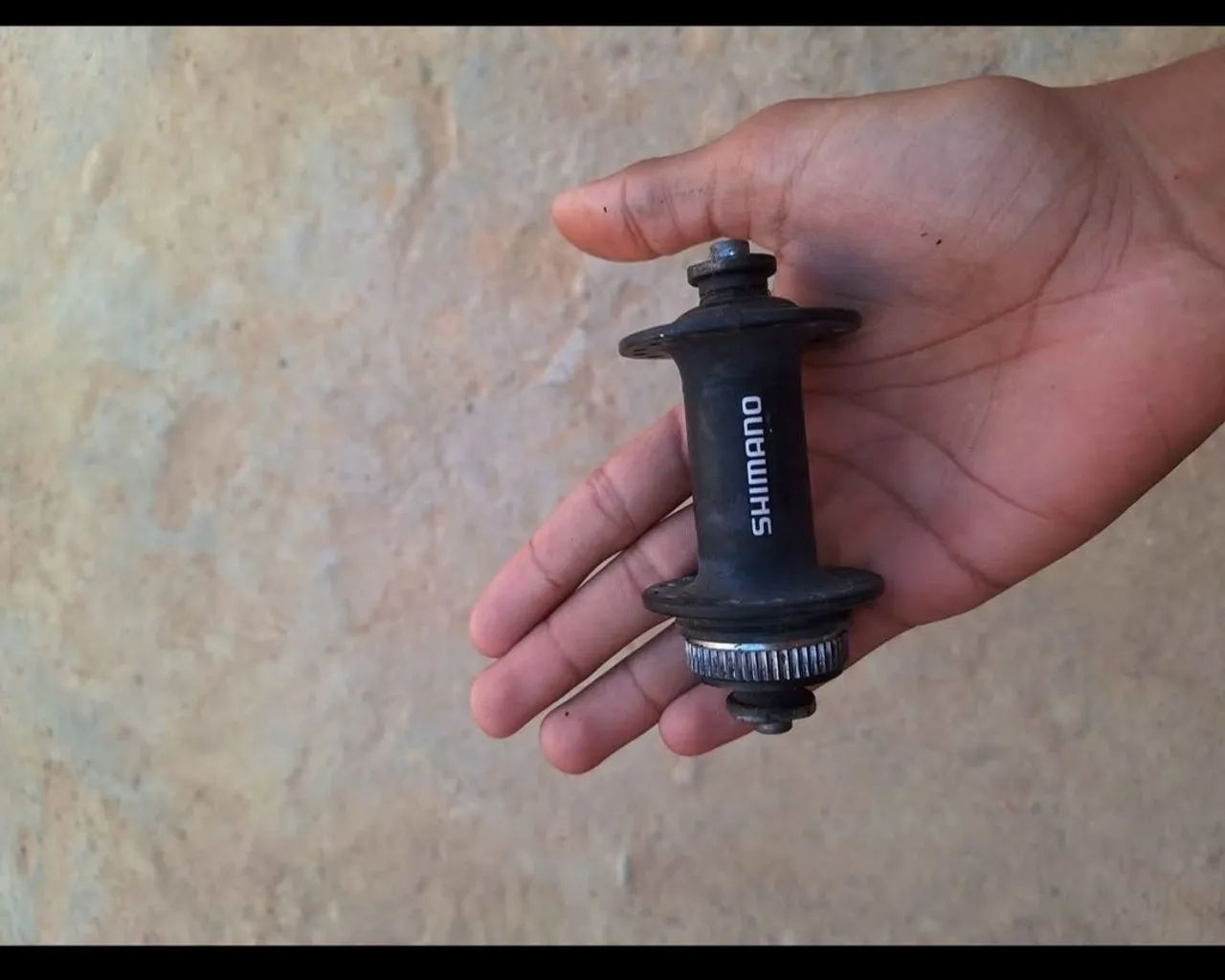 Cubo dianteiro shimano 