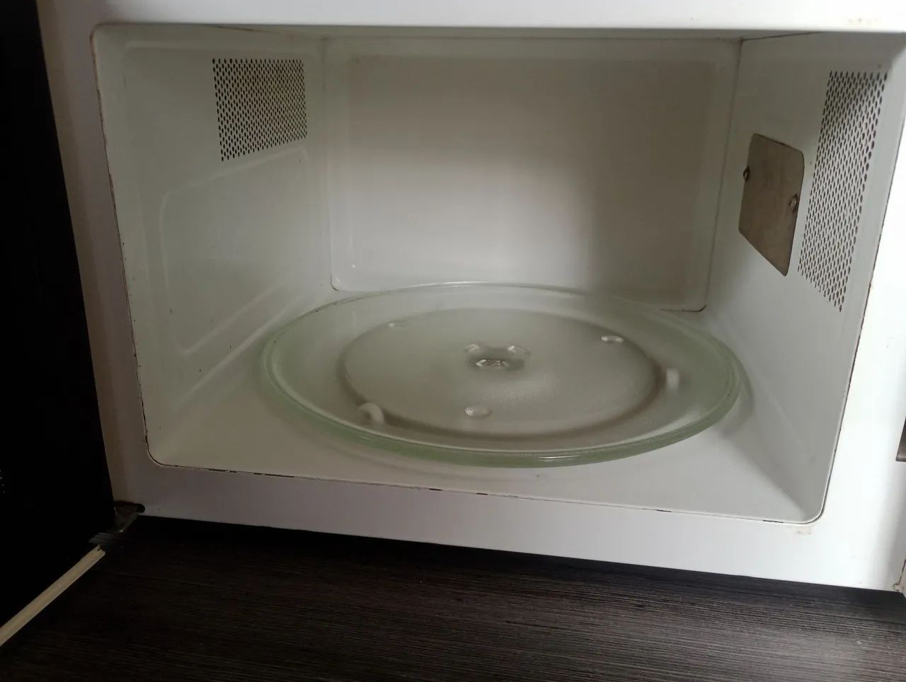 Microondas Electrolux ME27S  - Foto 2