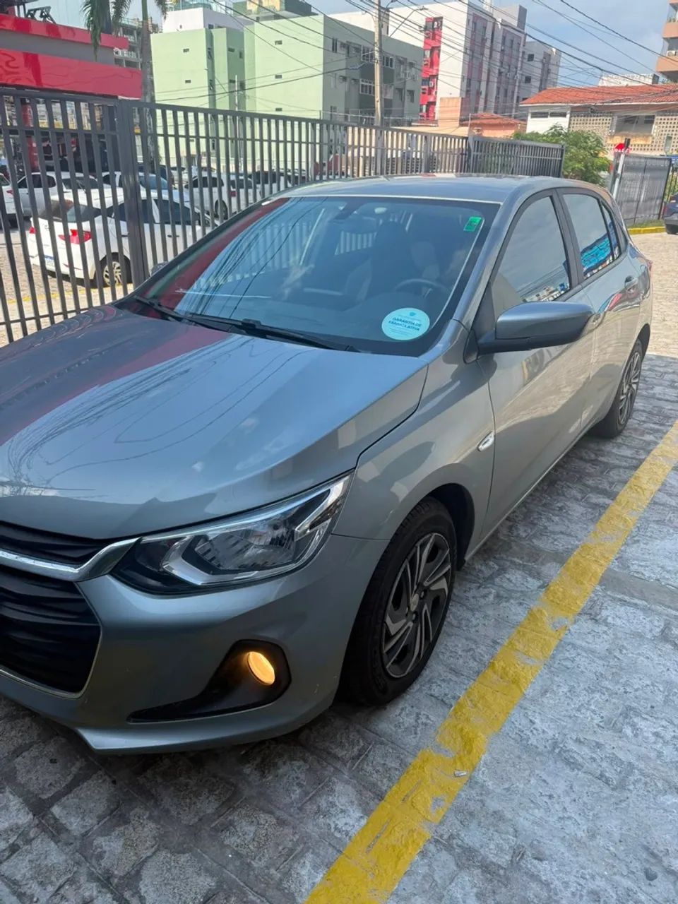 Alugo 700 semanal Ônix Completo 2025 hatch - Foto 2