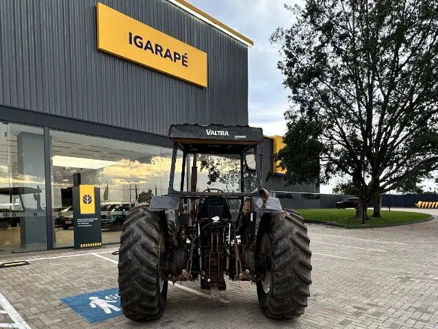 TRATOR - MARCA VALTRA - MODELO 785 - 4x4 - Foto 3