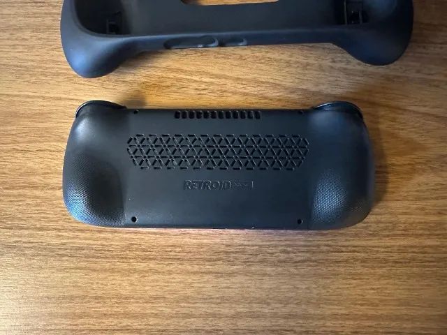 Retroid Pocket 5 + Grip e Case Oficiais | Impecável - Foto 2