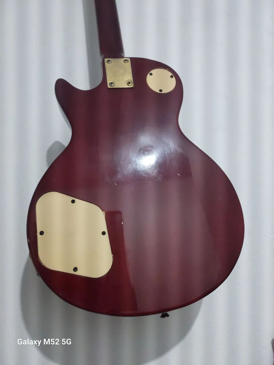Guitarra less paul tagima  com logo Gibson  - Foto 5