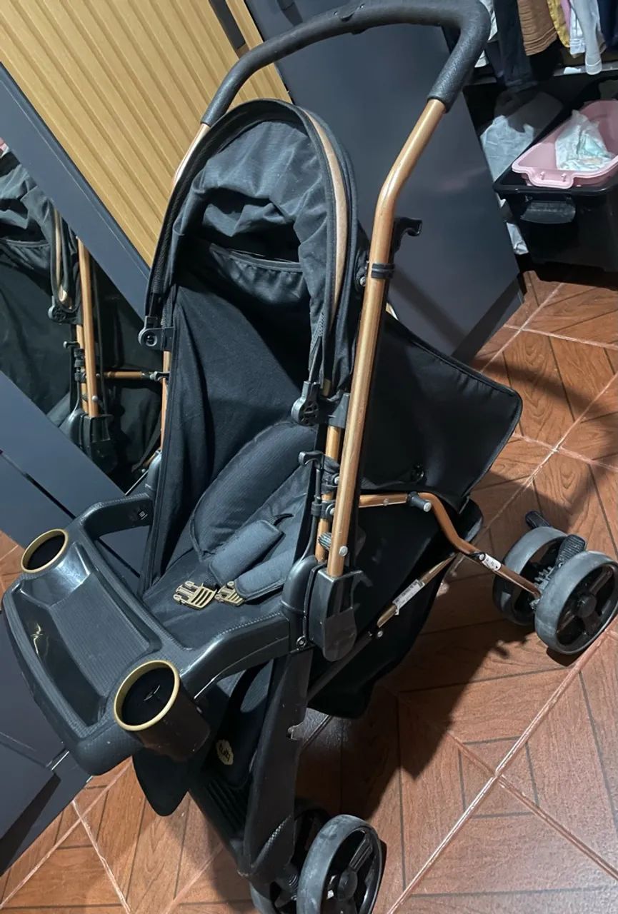Carrinho de Bebê - Preto e Dourado  - Foto 3