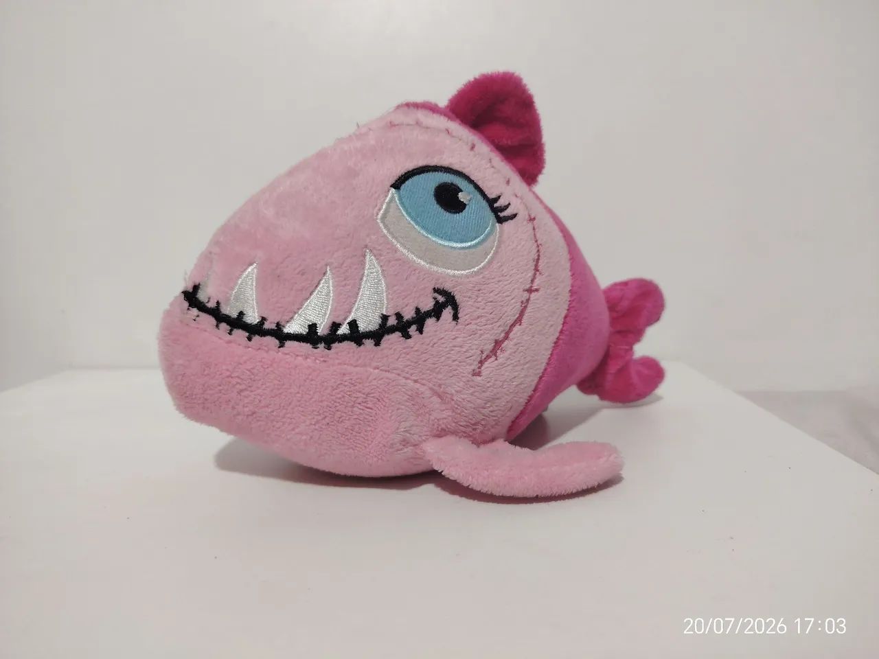 Boneca Pelucia Neptuna Monster High 17 Centímetros. 