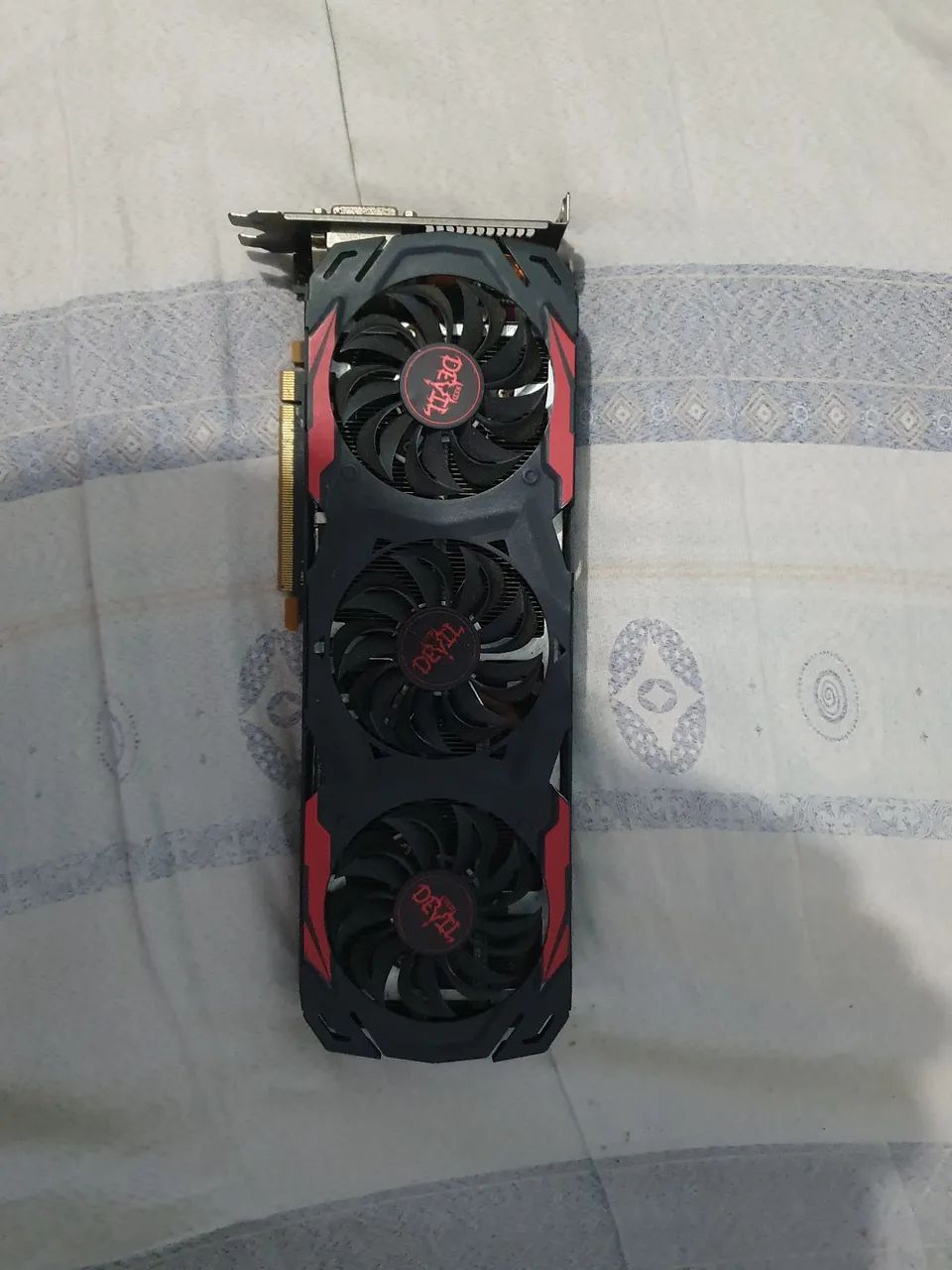 Placa de vídeo Radeon RX 480 8gb gdd5 com Defeito