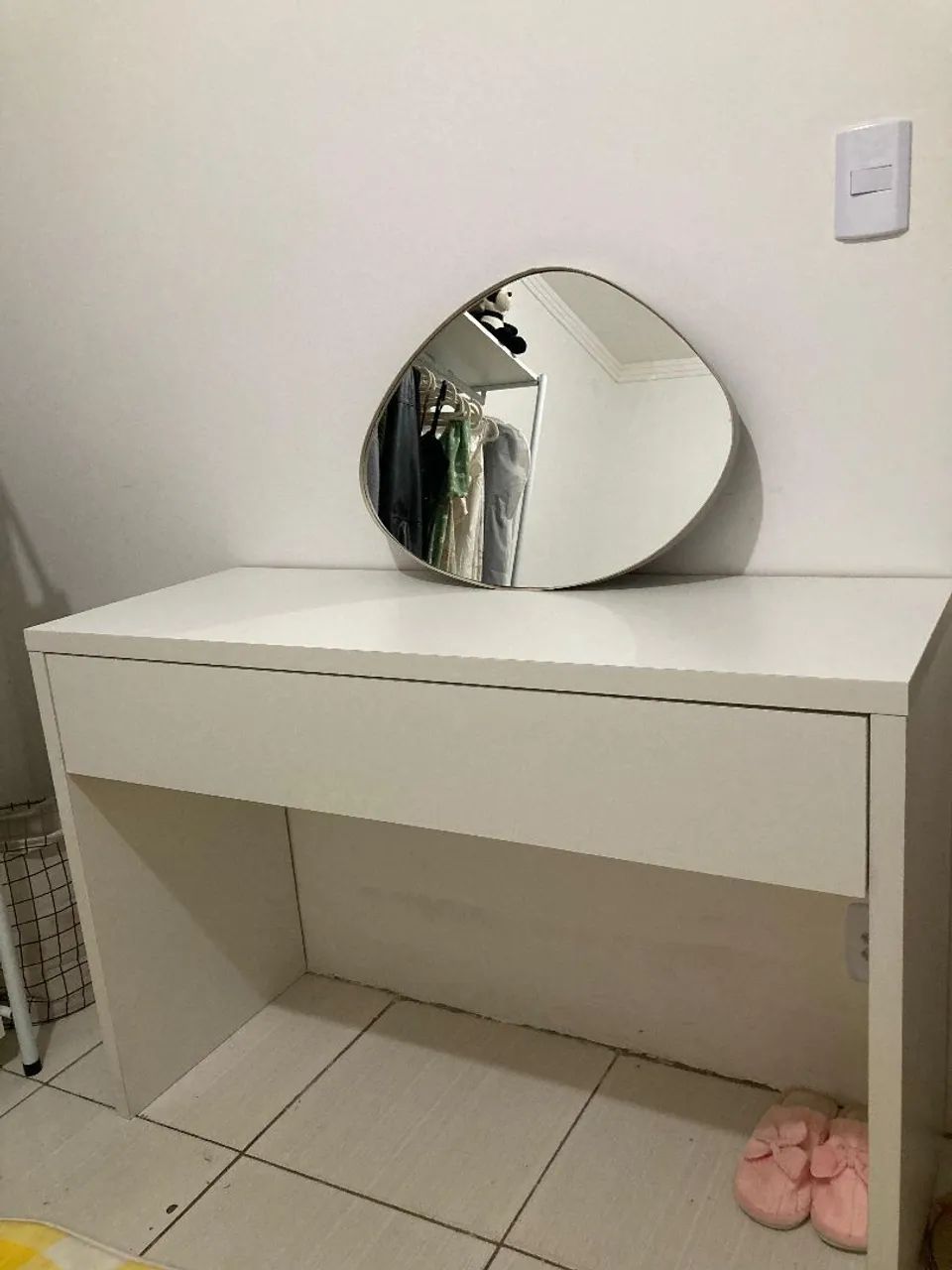 Penteadeira MDP + espelho. 