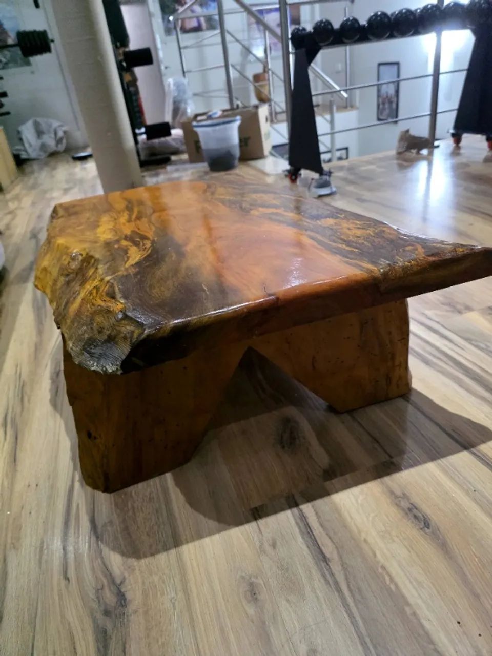 Mesa de centro de madeira maciça  - Foto 2