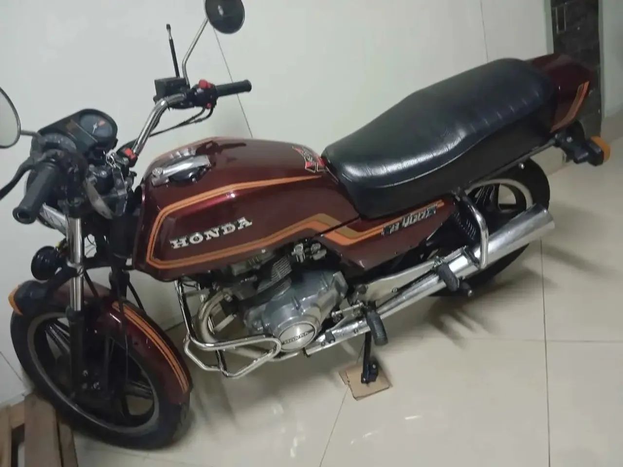 CB 400