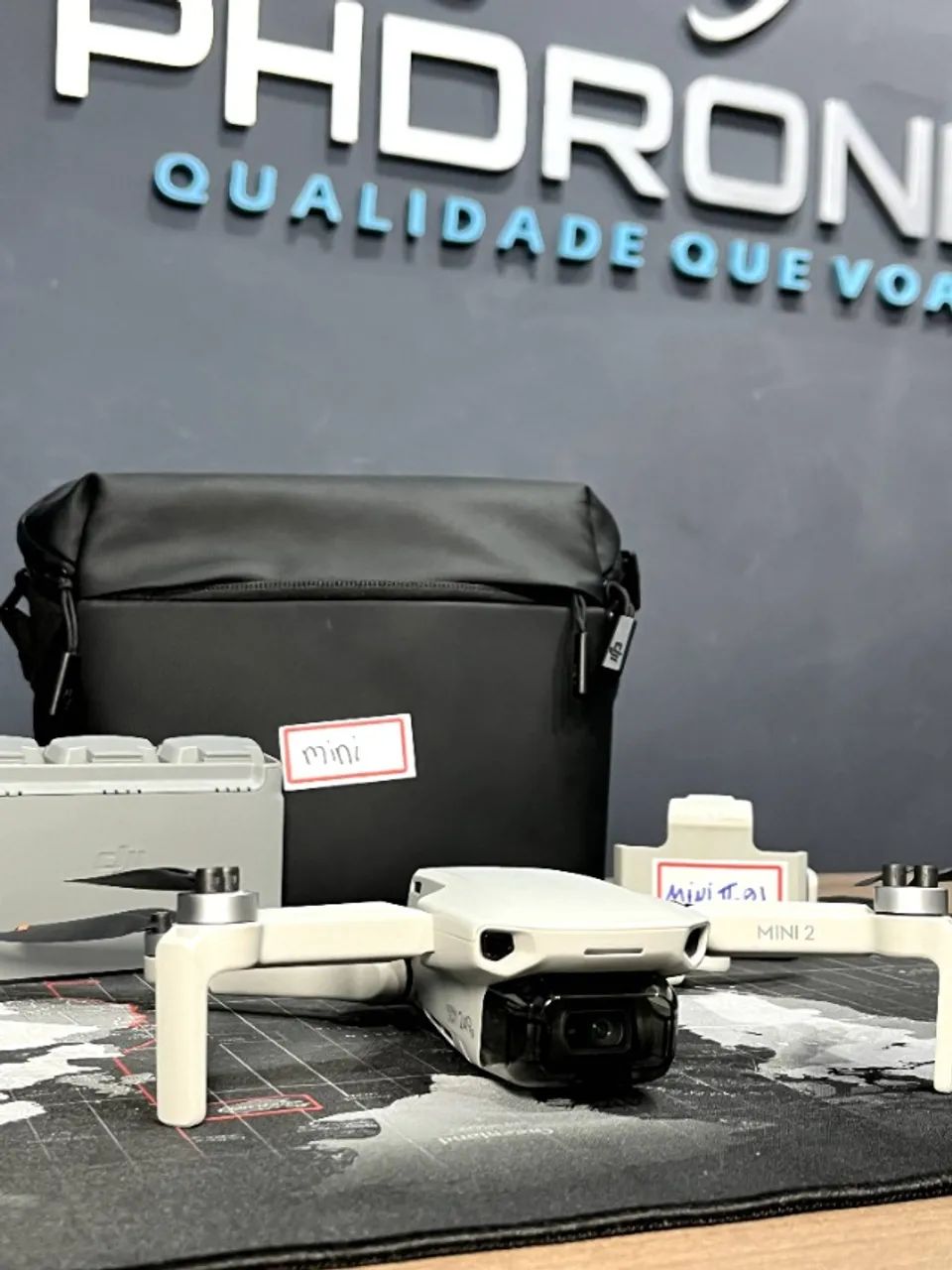 Semi Novo Drone DJI Mini 2 Fly More Combo Com Câmera 4k - Foto 2