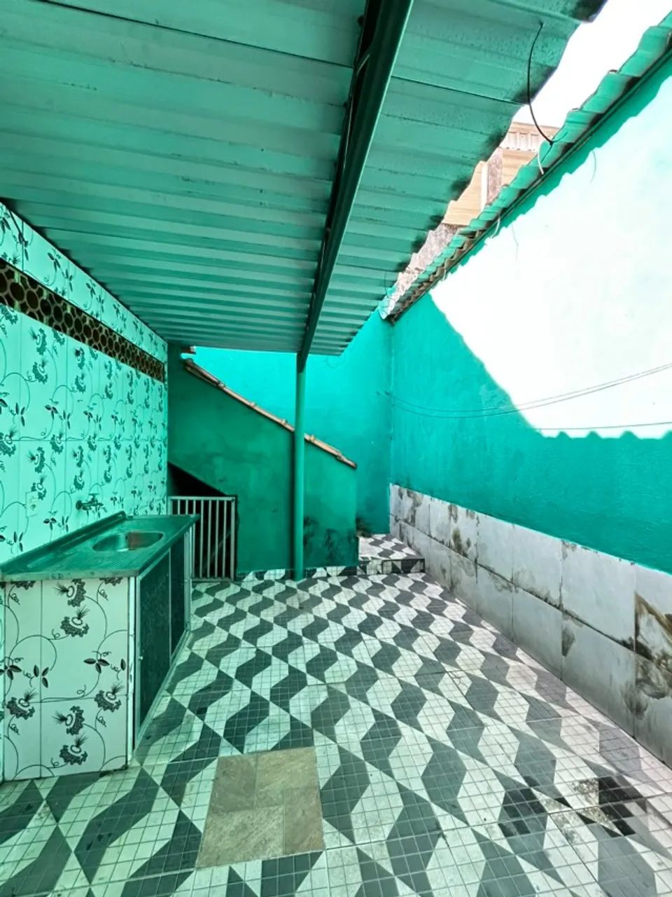 ALUGA-SE CASA COM 3 QUARTOS NO BAIRRO DA LUZ - Foto 2
