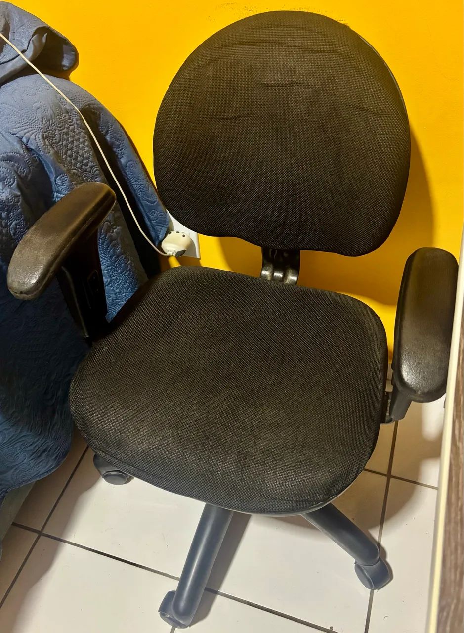 Cadeira de Escritório Ergonómica (Preta) - Preço Especial / Oportunidade