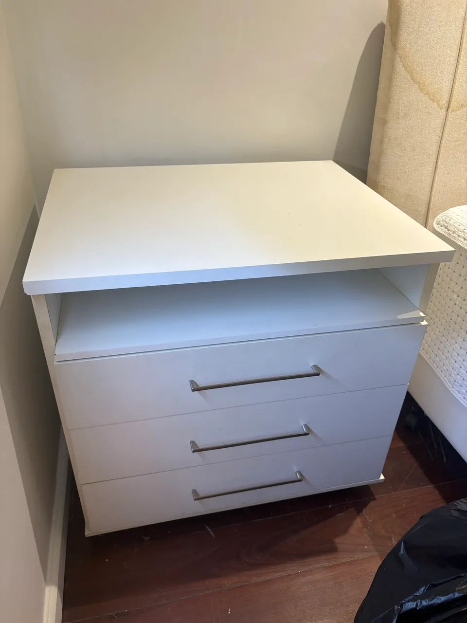 Vendo móveis de quarto e escritório 