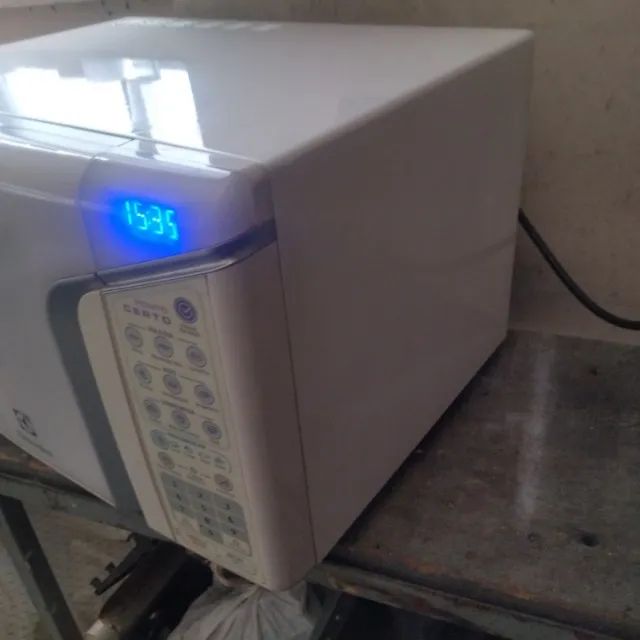 Microondas Eletrolux 31 Litros 127v, funcionando perfeitamente - Foto 5