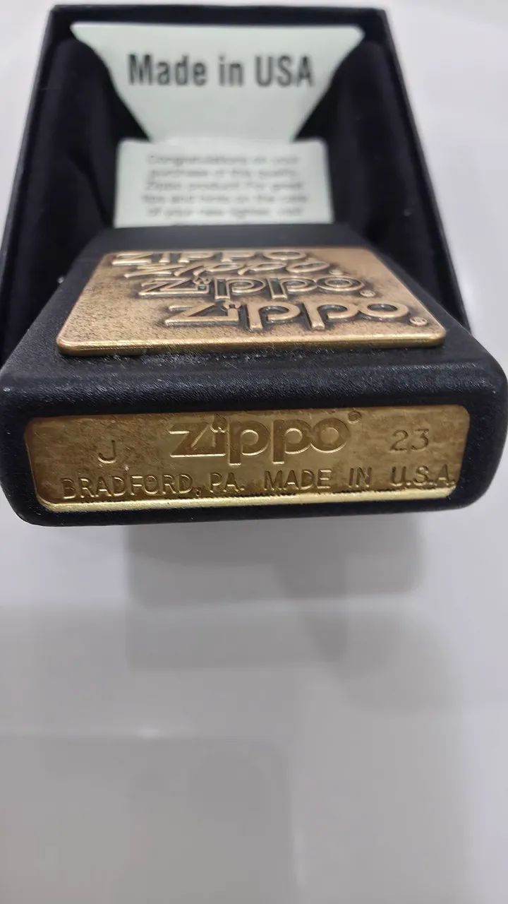 Isqueiro Zippo 362 Black Crackle® Brass Emblem - Original  - Foto 3