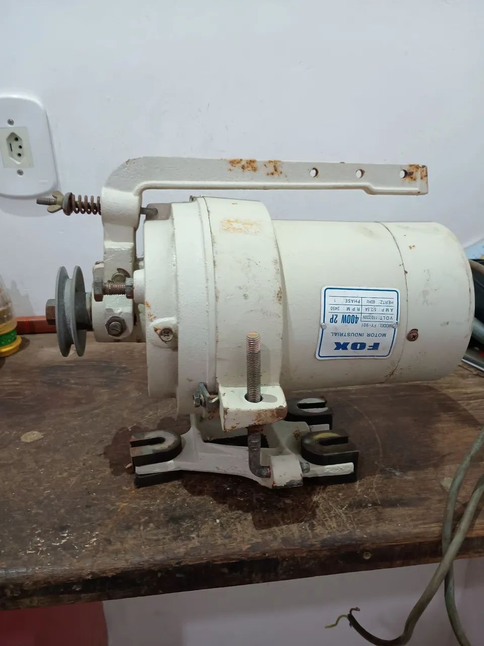 Vendo motor máquina overloque 
