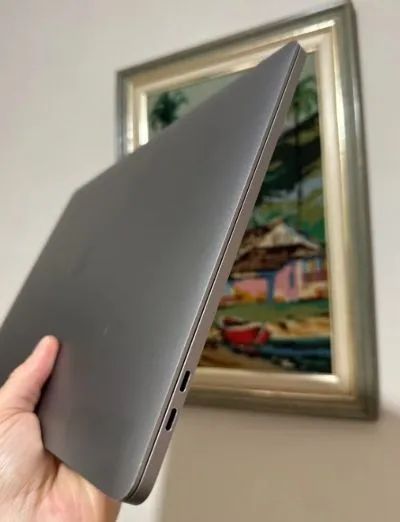 MacBook pro top ano 2019 processador i9 ram 32gb ssd1 tb placa de vídeo de 4 GB  - Foto 3