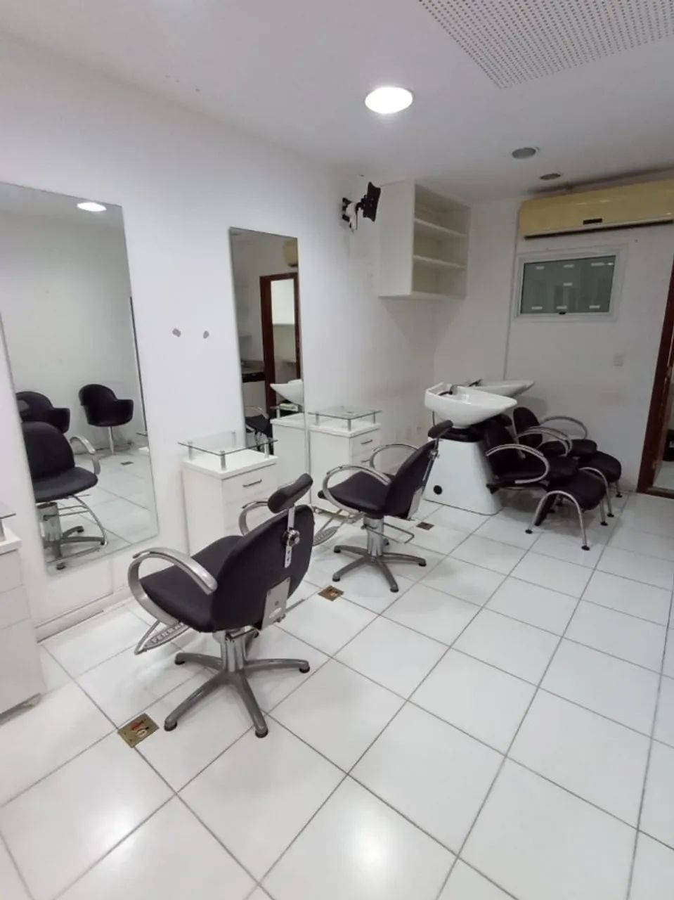 Móveis e Equipamentos para Salão de Beleza Completo | Recepção, Lavatórios, Cadeiras 
