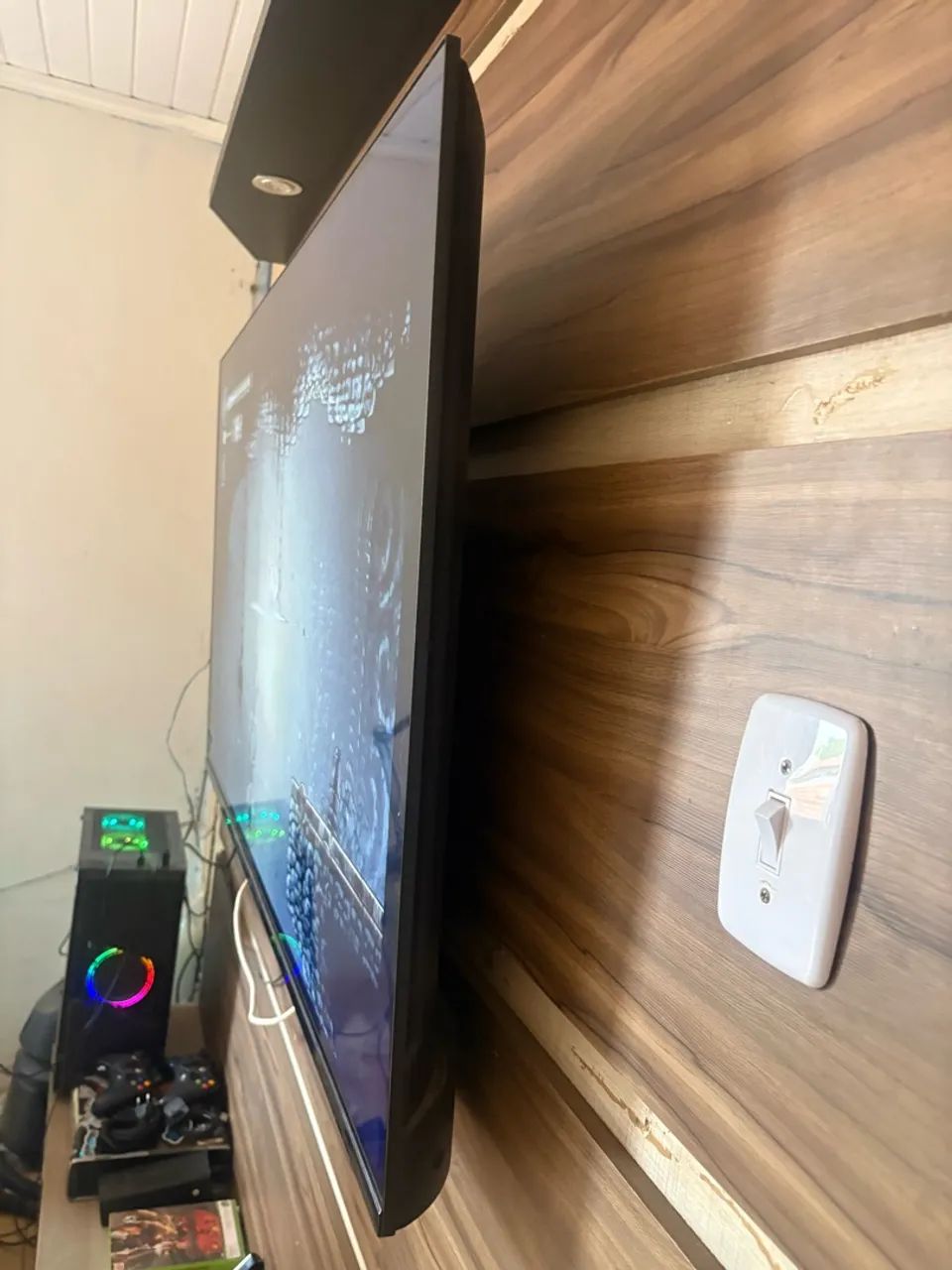Tv smart 4k 58 polegadas  é um pc ( leia o anúncio todo) - Foto 4