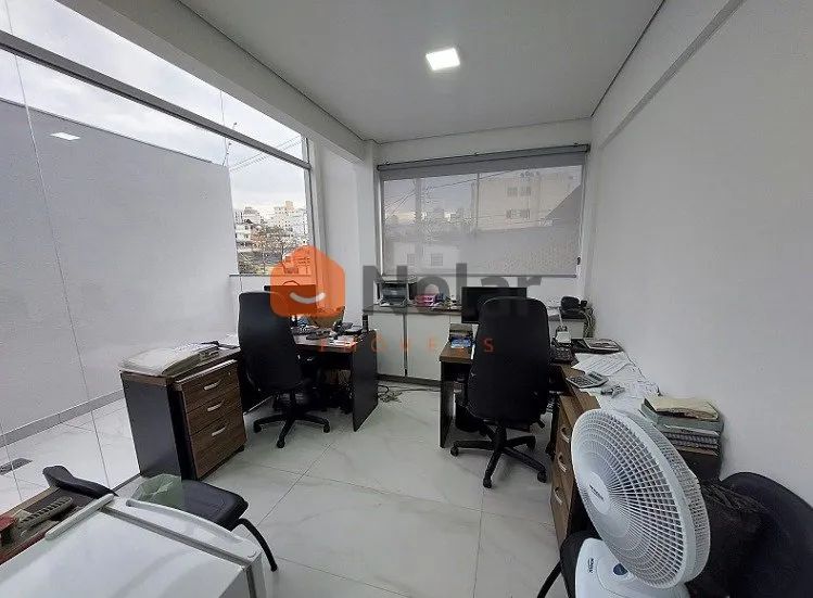SALA COM ÁREA PRIVATIVA NO BAIRRO SAGRADA FAMÍLIA