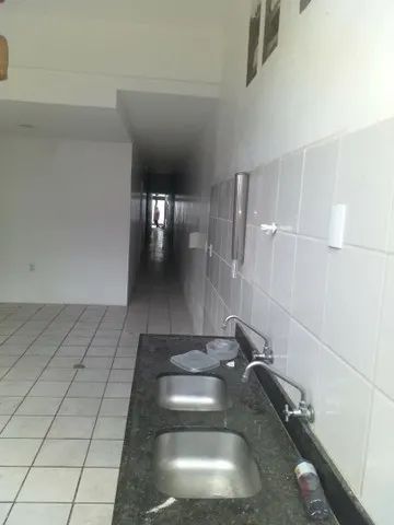 Aluga-Se Prédio Na Rua Barão Do Rio Branco - Foto 4