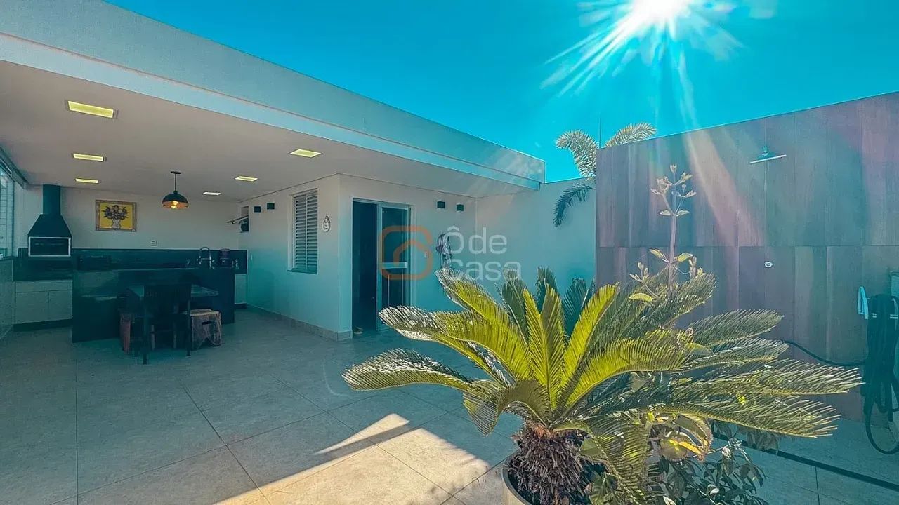 Cobertura com 3 quartos e elevador à venda no Santa Mônica