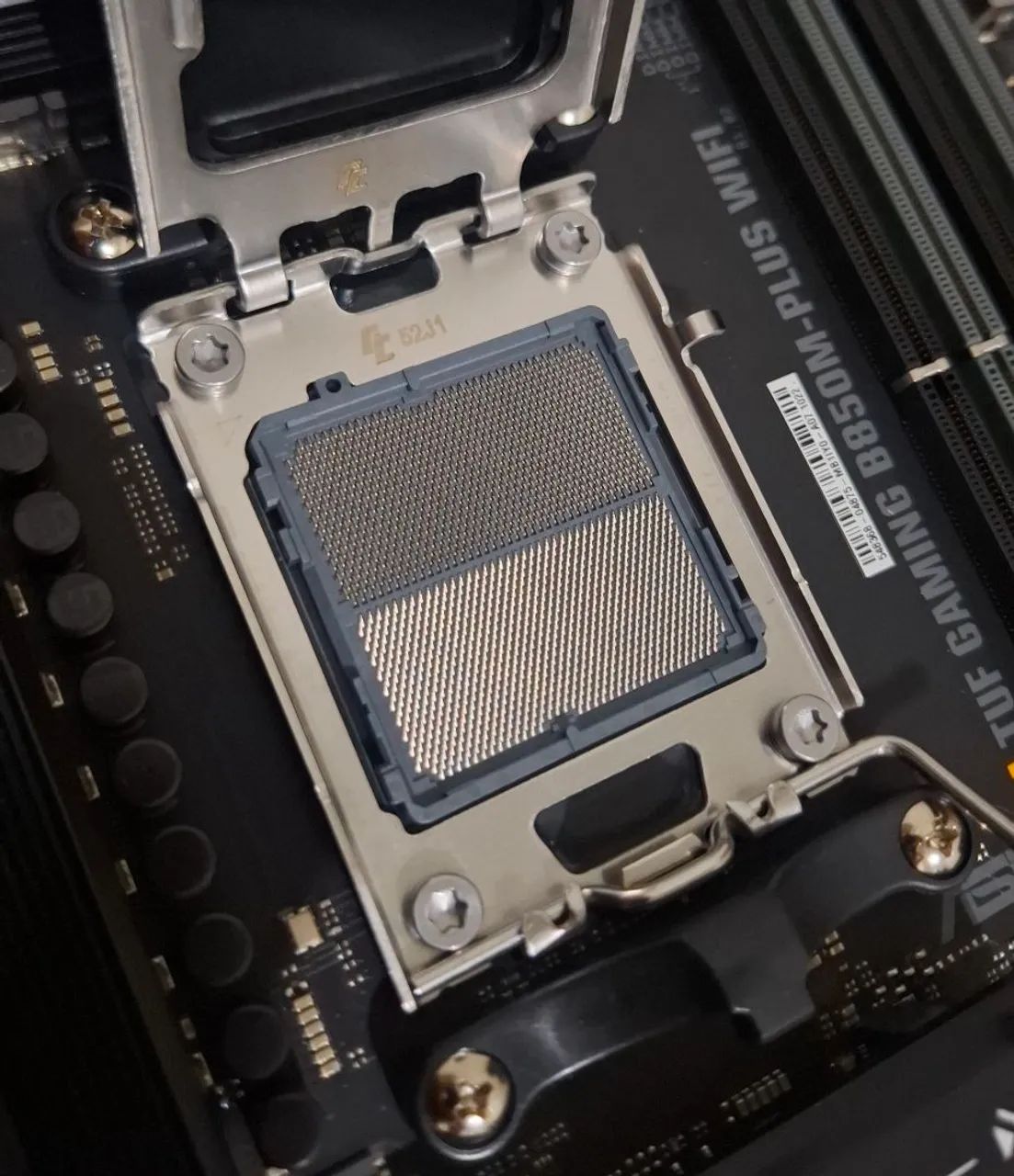 Placa mãe B850m Asus TUF Gaming (Nova)  - Foto 4