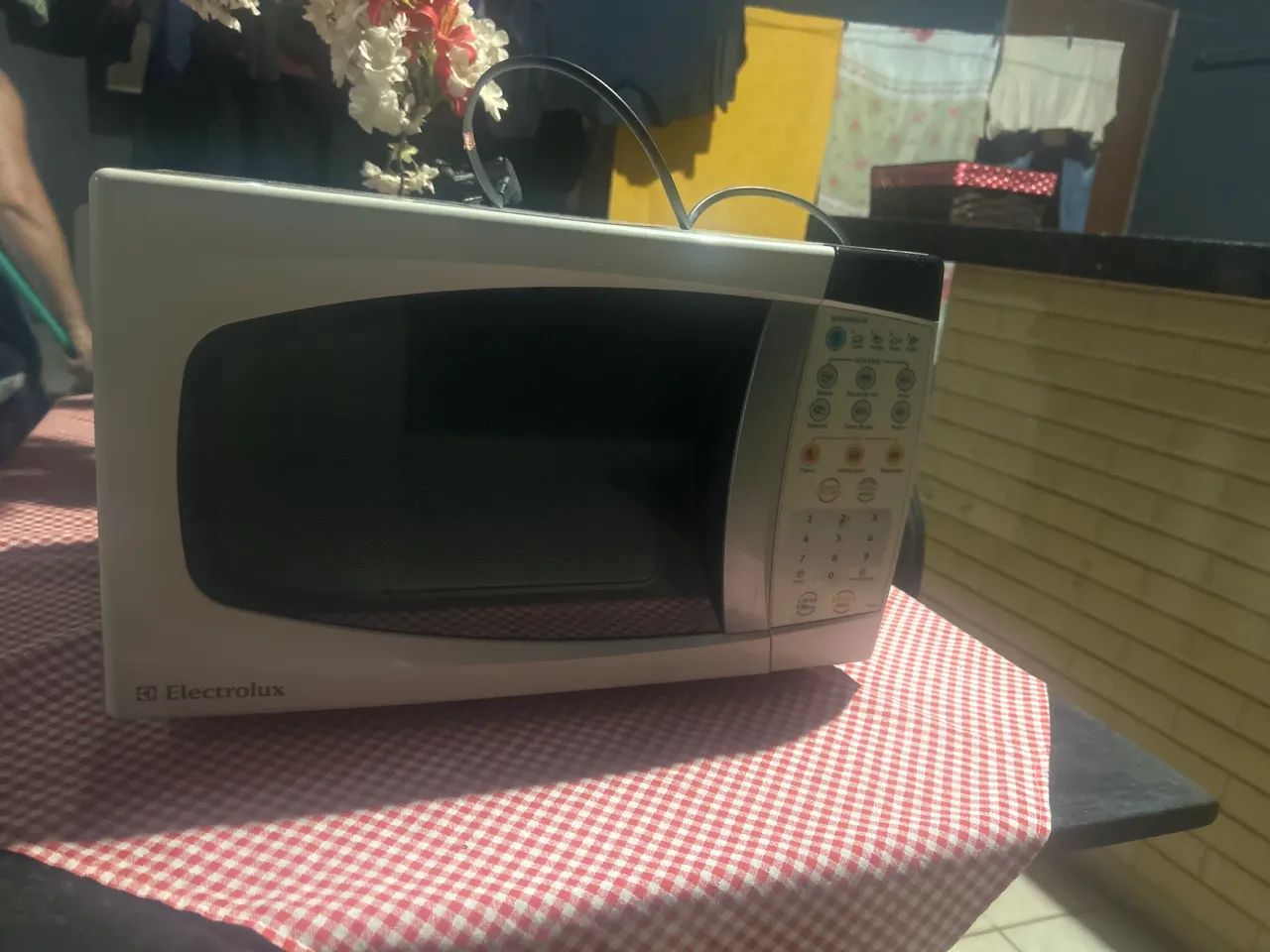Microondas usado (não está funcionando )
