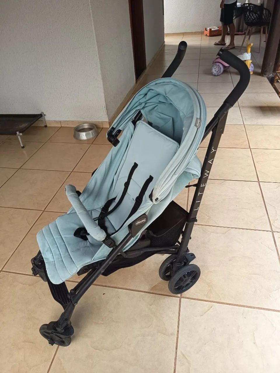 Carrinho de Bebê Chicco LiLiteway - Foto 4