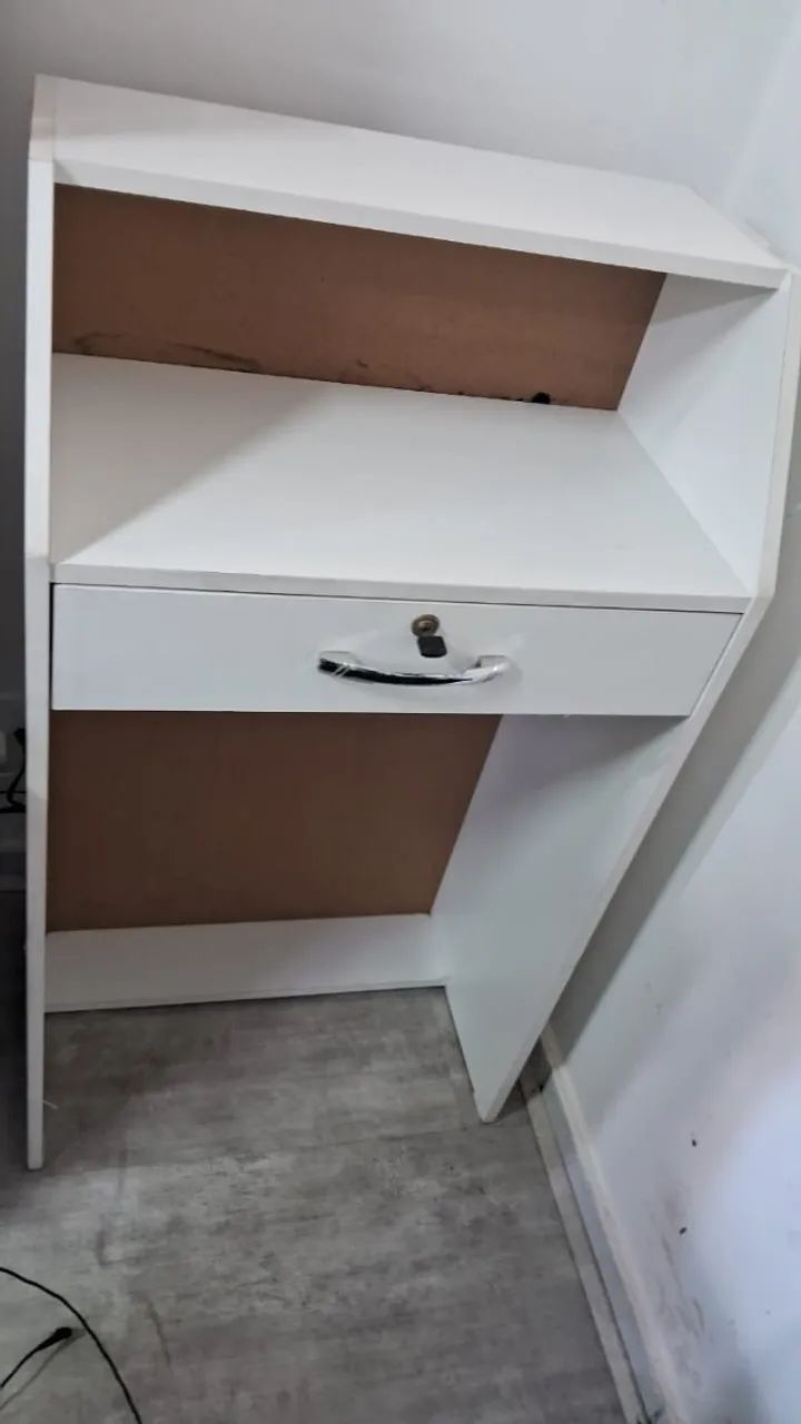 Balcão Caixa com gaveta e chave 