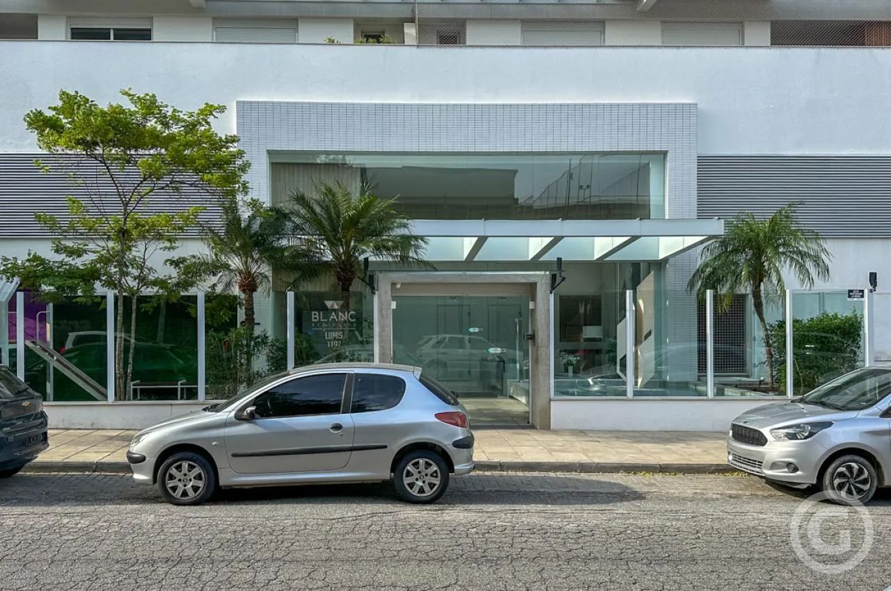 Apartamento mobiliado com duas vagas no Estreito - Foto 2