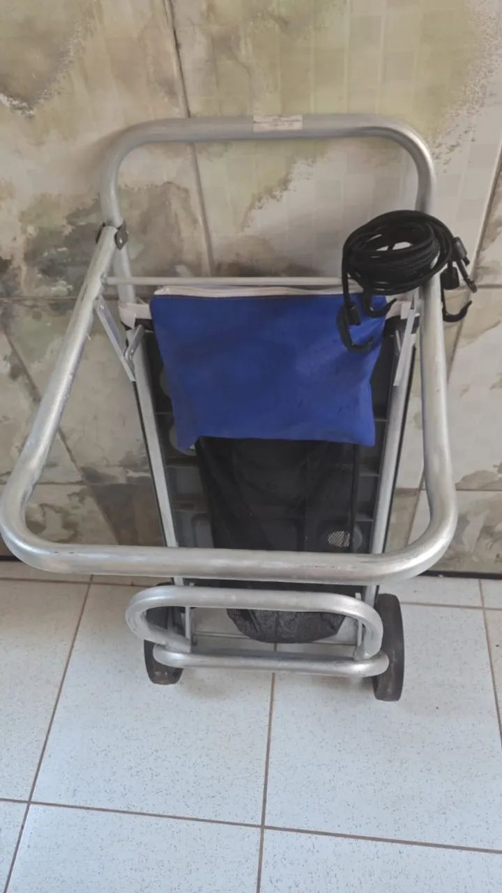 carrinho tipo mesa para transportar cooler pouco usado - Foto 3