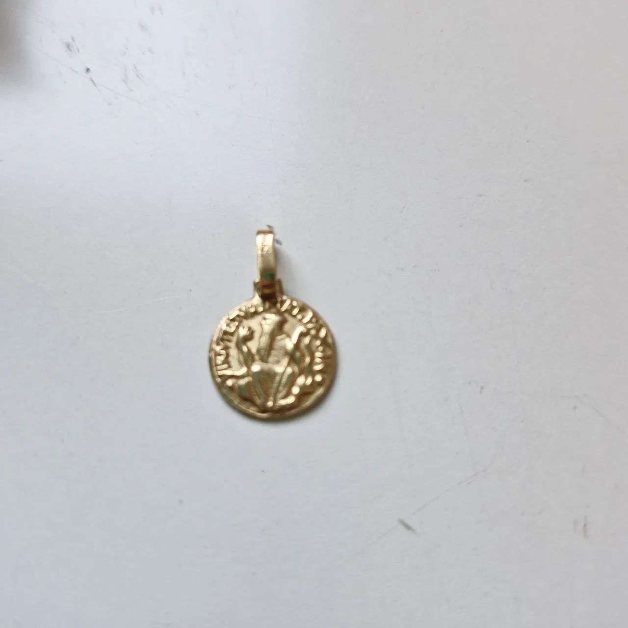 Medalha de São Bento em ouro
