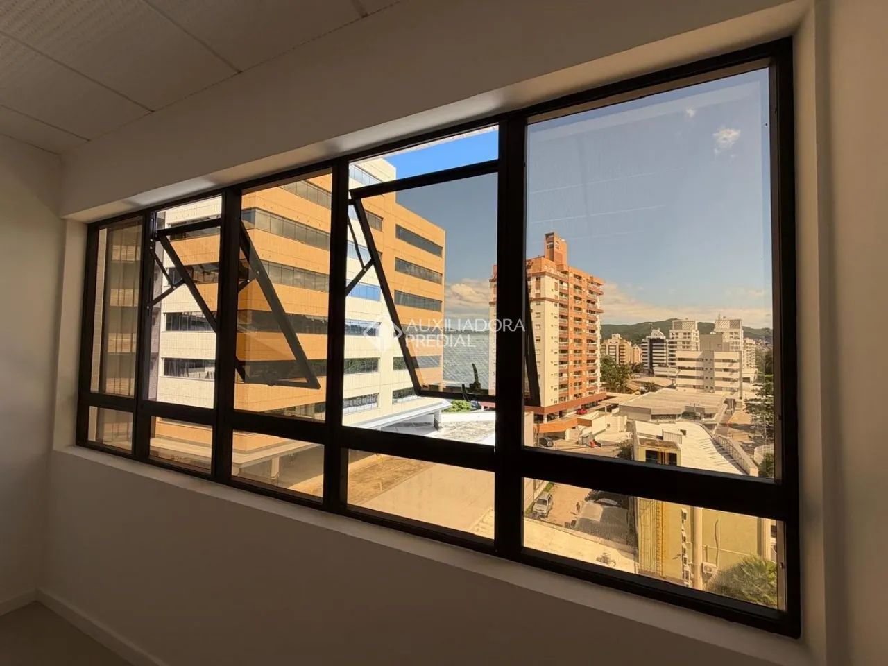 Sala comercial à venda no Itacorubi - Foto 2