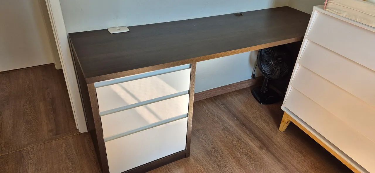 Mesa de escritório e prateleiras - Foto 3